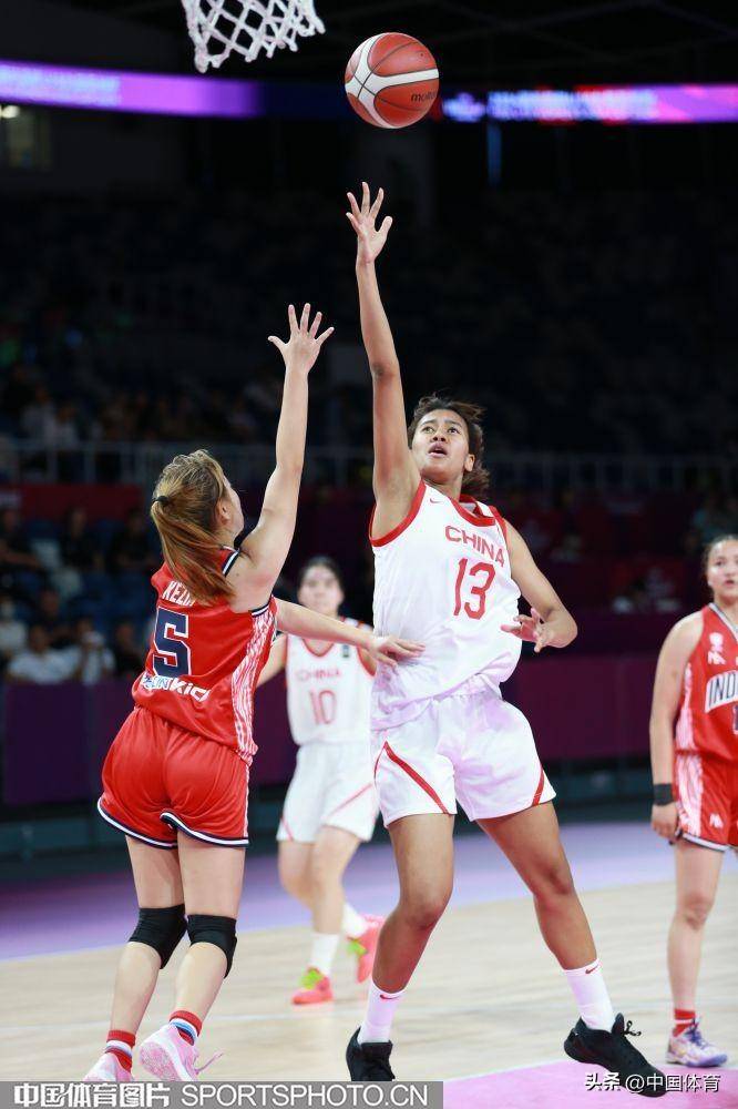 包含B体育官方网址：中国女篮精神传承：拼搏、团结与永不放弃的词条