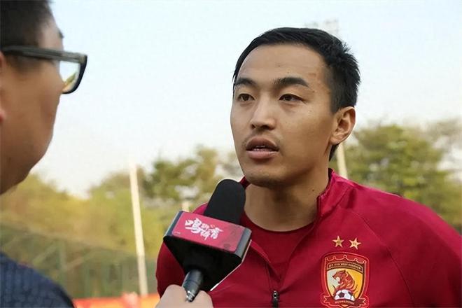 关于B体育平台:老将冯潇霆：发挥经验，帮助年轻球员成长的信息
